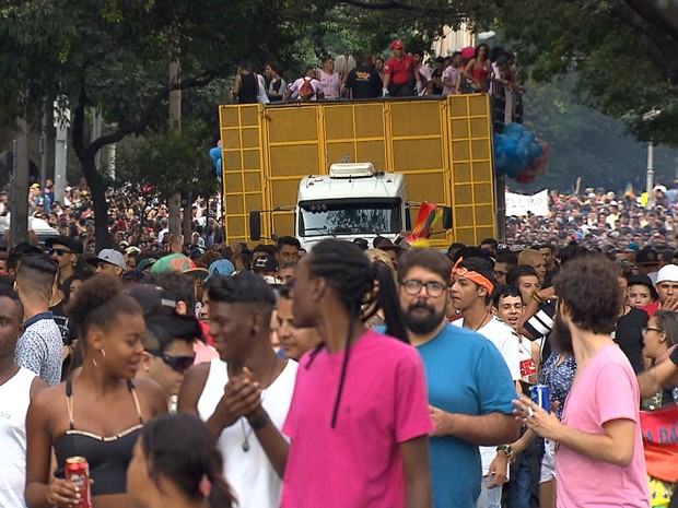 19ª Parada do Orgulho LGBT de Belo Horizonte teve como tema o ‘respeito à identidade de gênero’