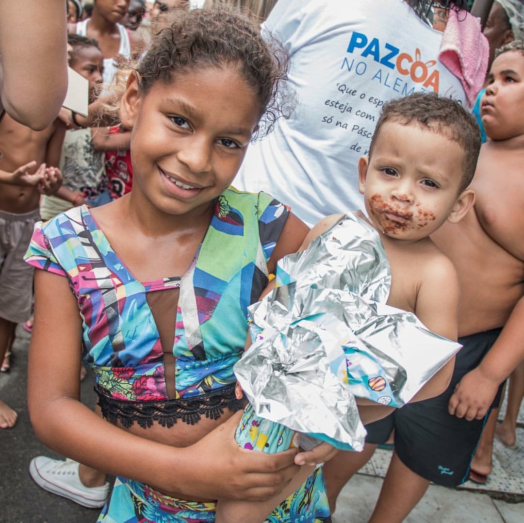 #PAZCOAdasComunidades quer distribuir 5000 chocolates em 2018; Colabore!
