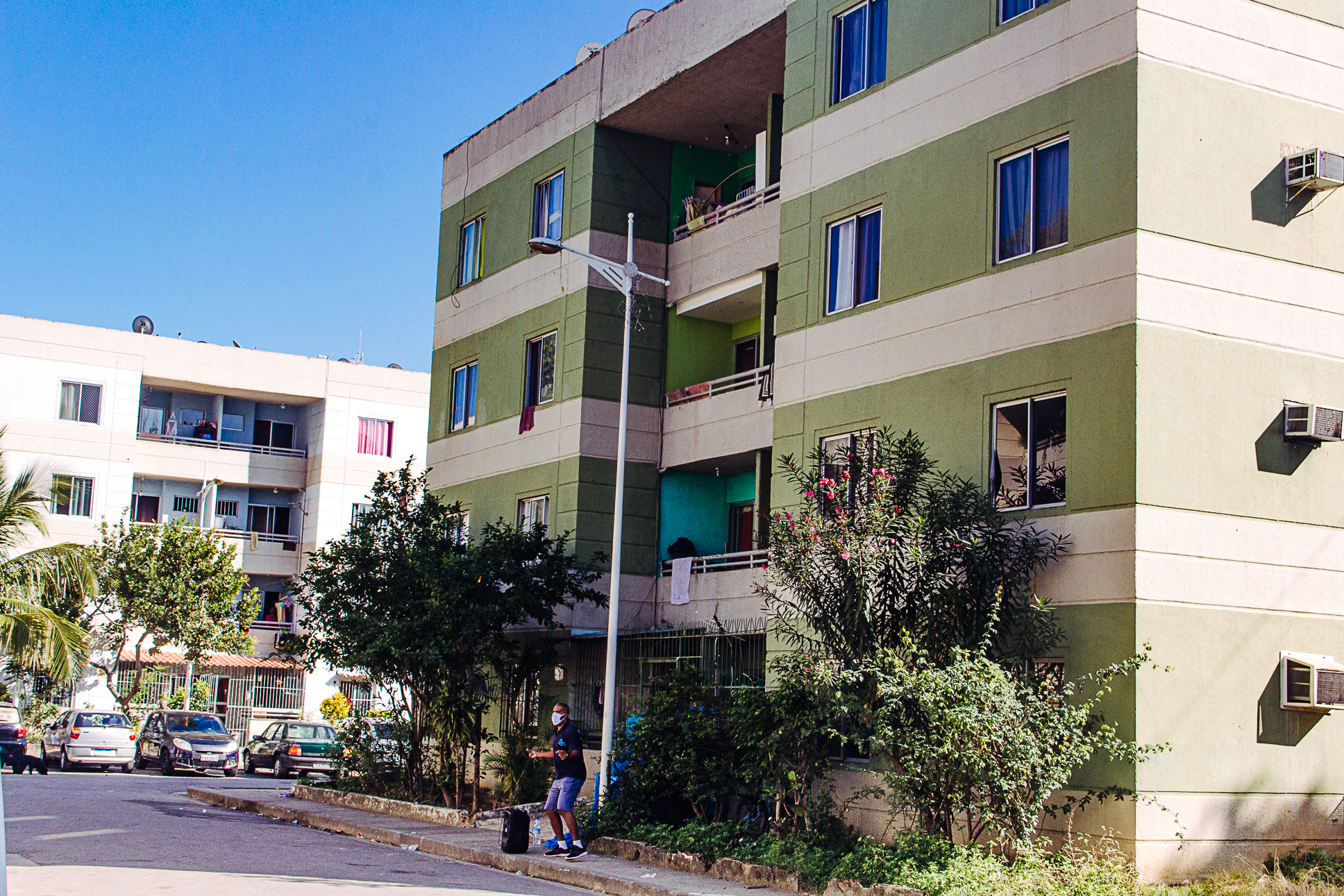 Programa Academia Carioca oferece aulas de Educação Física em Condomínio no Alemão